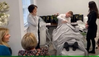 Sofwave™ Treatment Demonstration with Anna Kramerov, ANP, Founder of Anna Medical Aesthetics Sofwave™ Treatment Demonstration with Anna Kramerov, ANP, Founder of Anna Medical Aesthetics