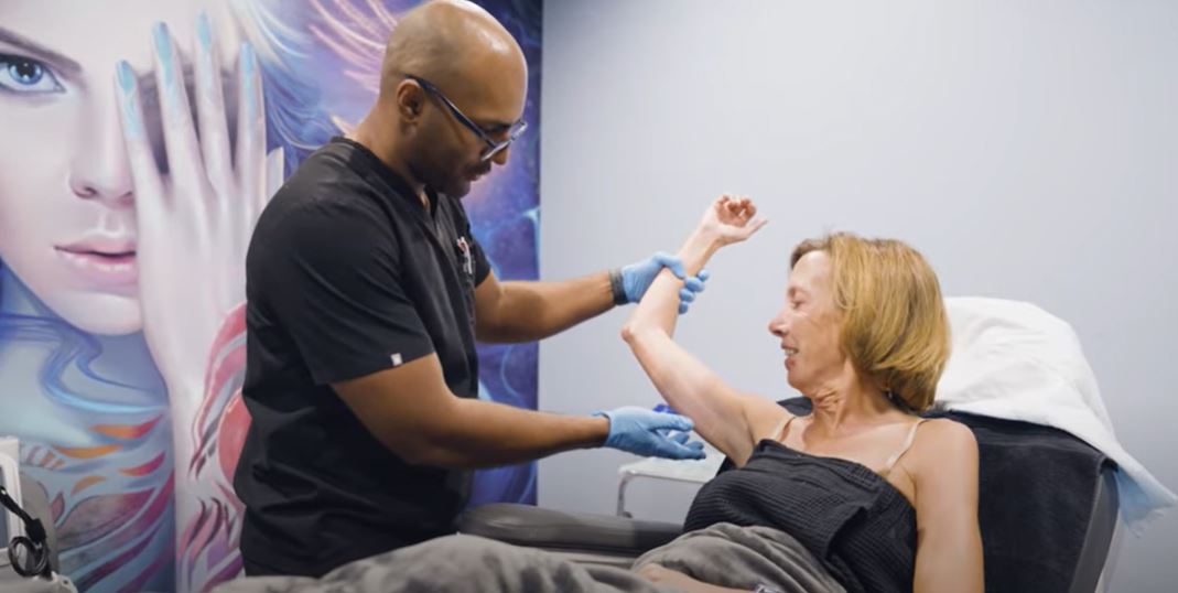 Say Goodbye to Bat Wings Sofwave Lifts Loose Arm Skin Say Goodbye to Bat Wings Sofwave Lifts Loose Arm Skin